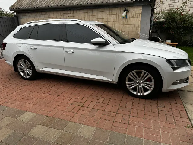 Skoda Superb - фото 3
