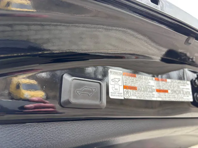 Toyota RAV4 - фото 4