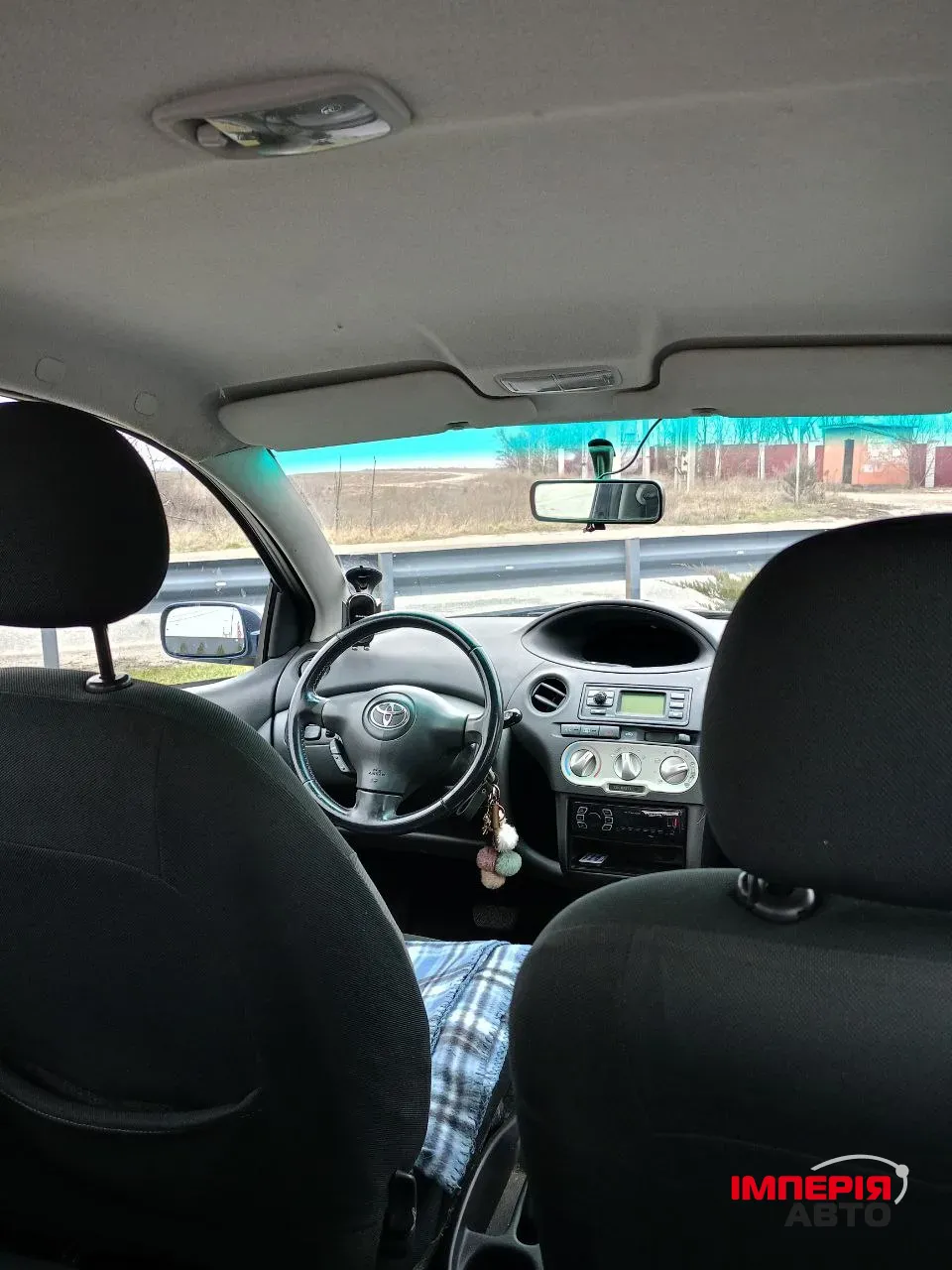 Toyota Yaris - фото 7