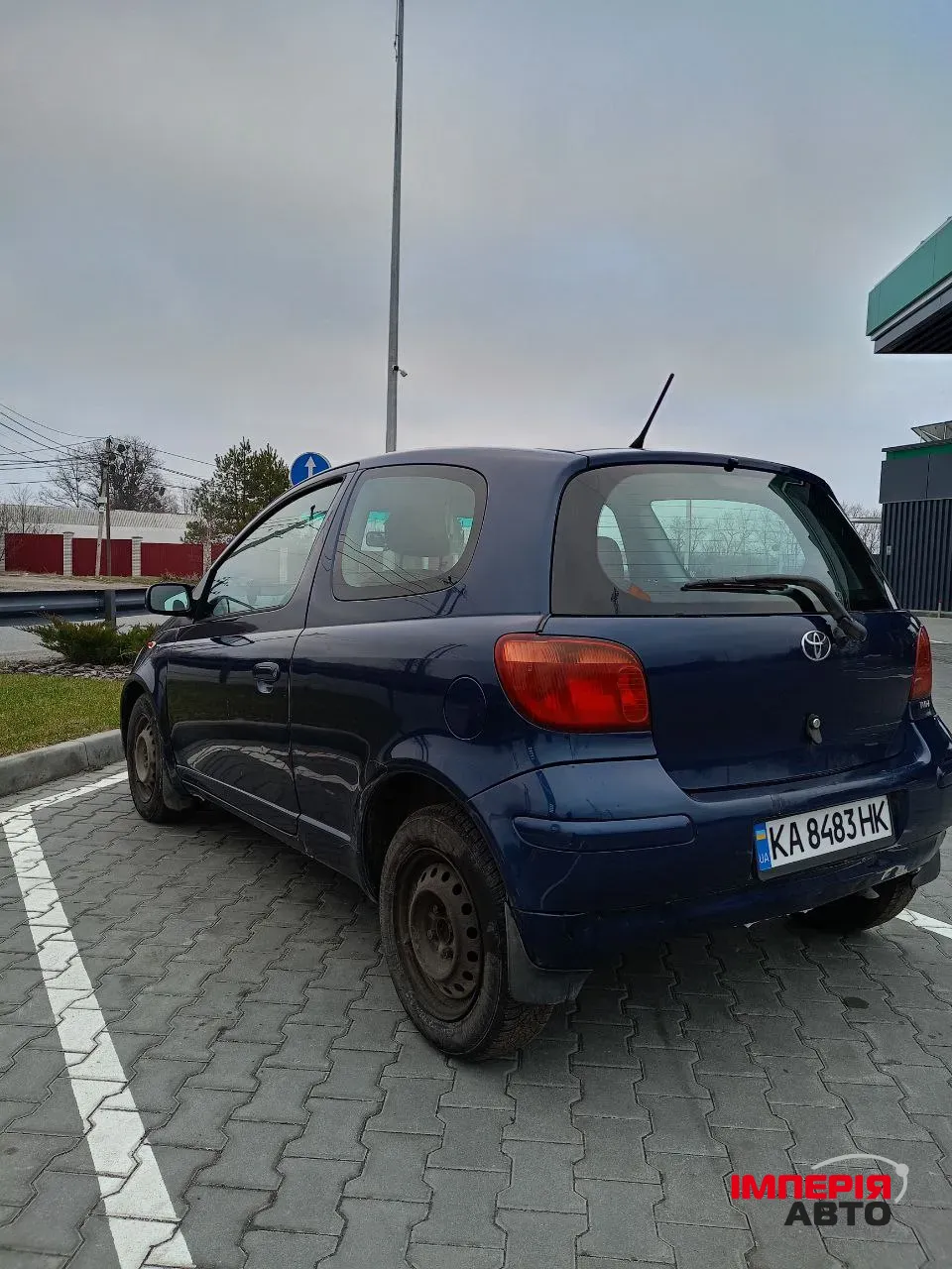 Toyota Yaris - фото 2