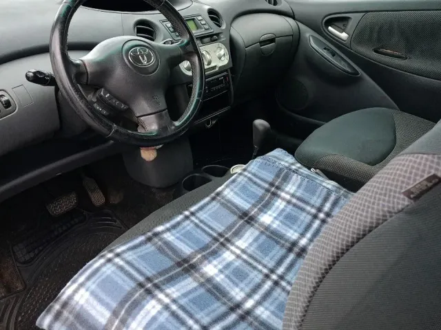 Toyota Yaris - фото 4