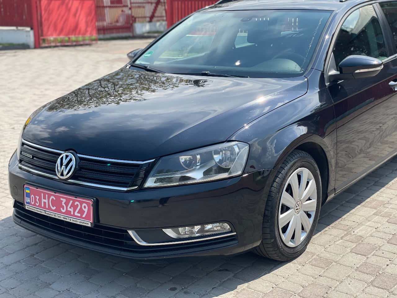 Volkswagen Passat 2012, Житомир, $8 950 - зображення 1