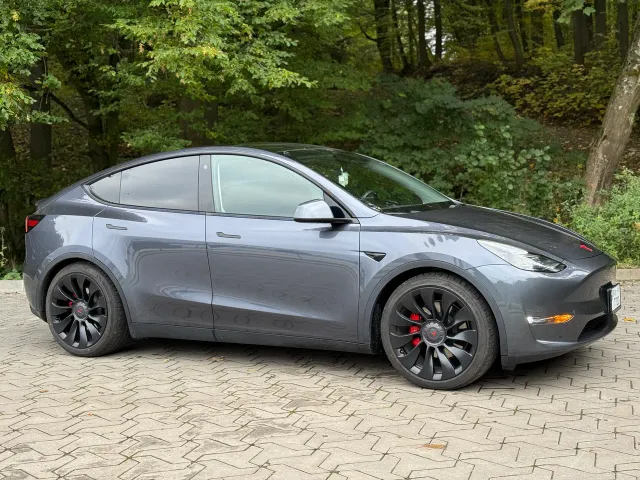 Tesla Model Y 2023, Тернопіль, $31 200 - зображення 1