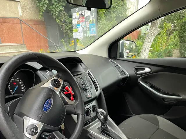 Ford Focus - фото 4