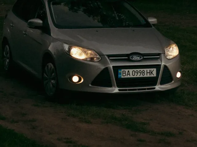 Ford Focus - фото 2