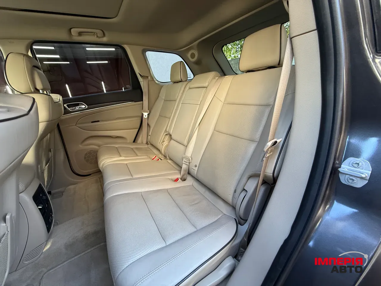 Jeep Grand Cherokee - фото 26
