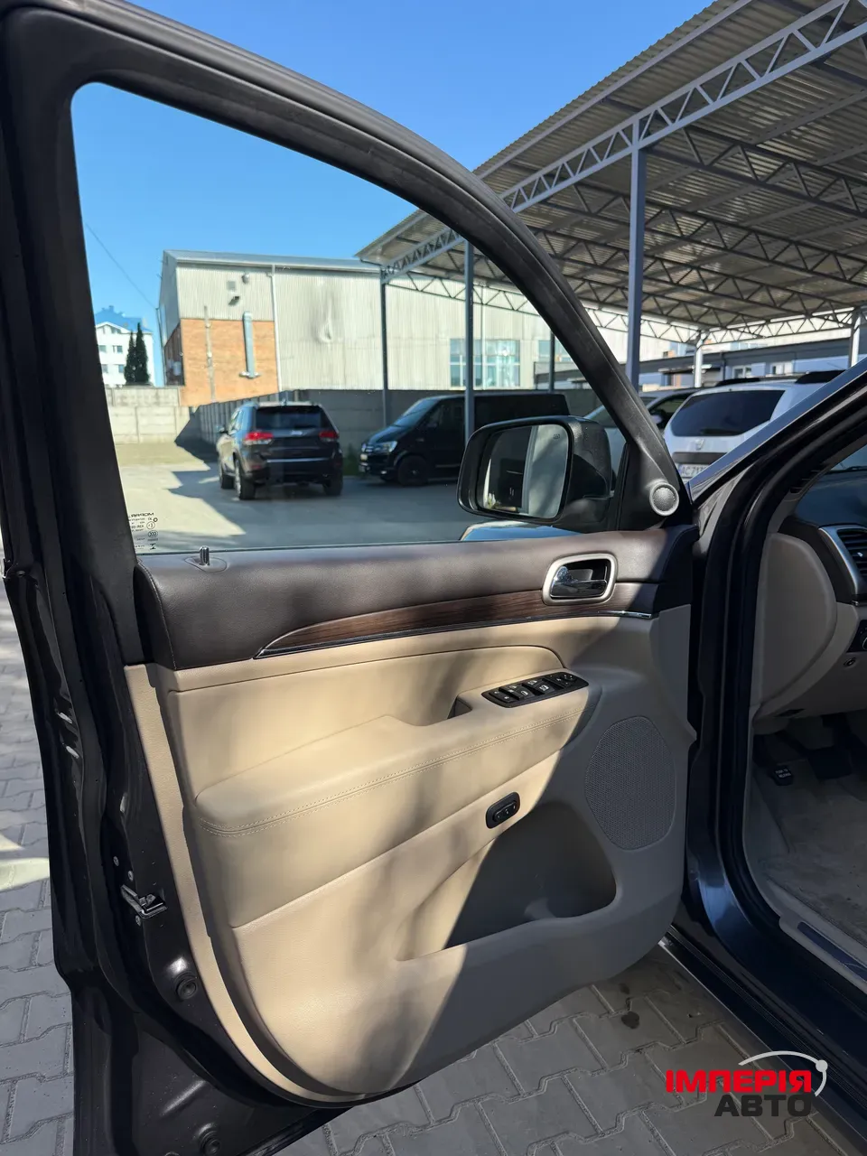 Jeep Grand Cherokee - фото 13