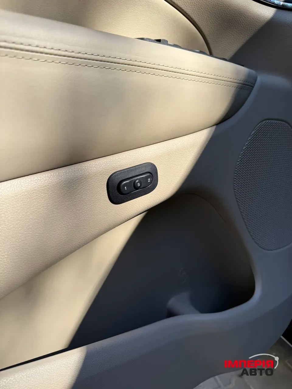 Jeep Grand Cherokee - фото 11