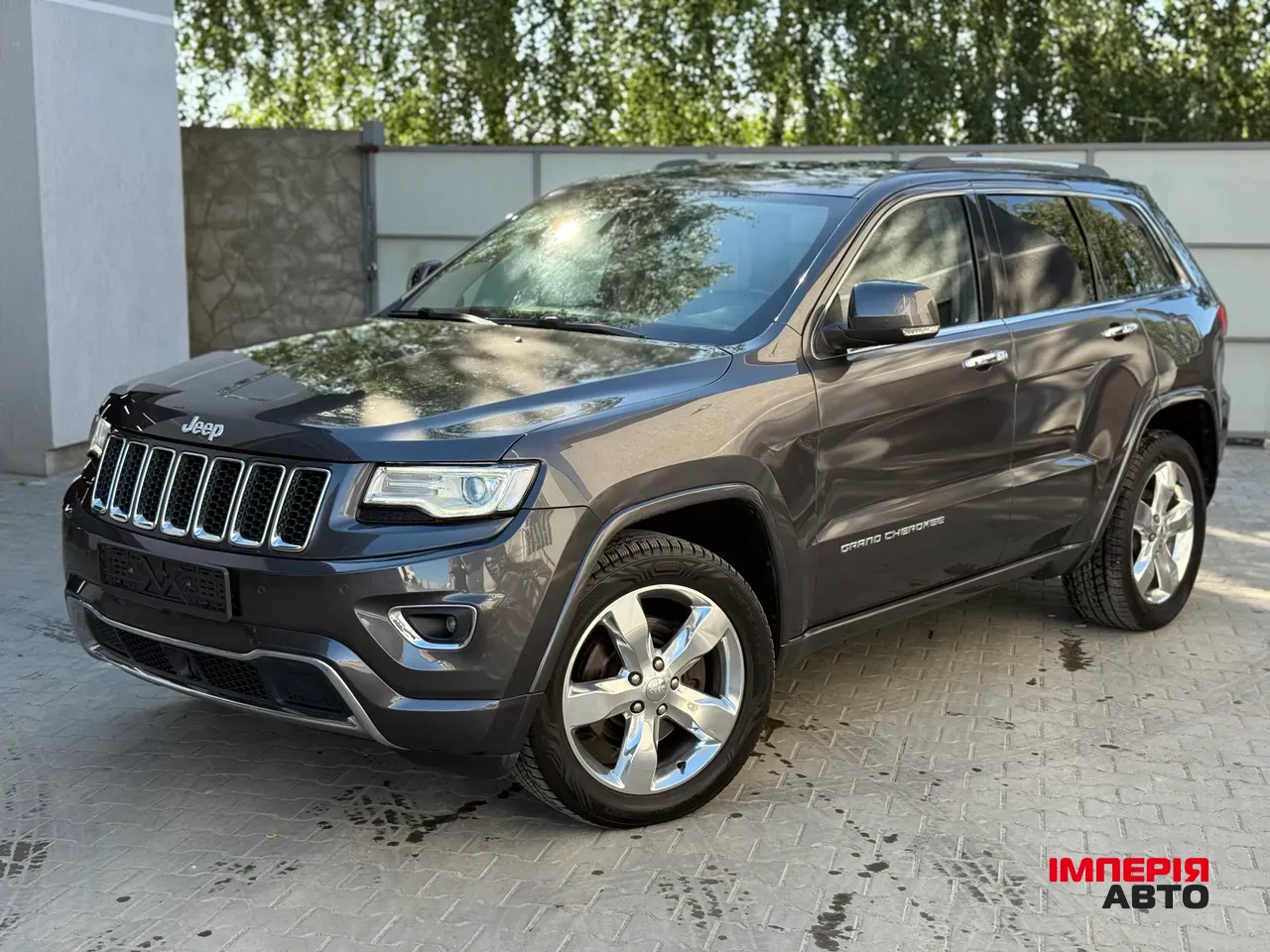 Jeep Grand Cherokee - фото 1