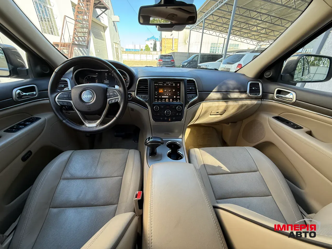 Jeep Grand Cherokee - фото 18