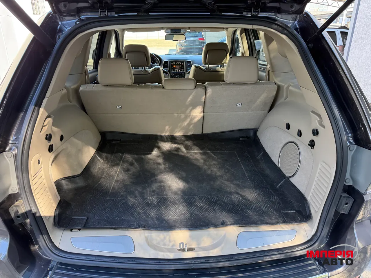Jeep Grand Cherokee - фото 27