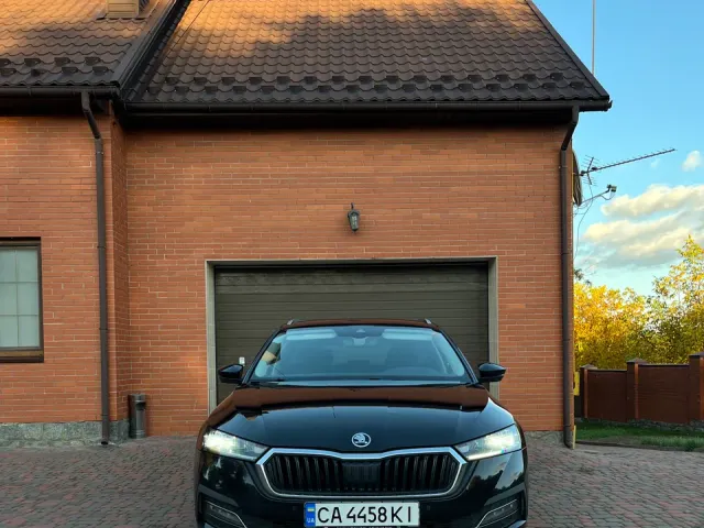 Skoda Octavia - фото 1