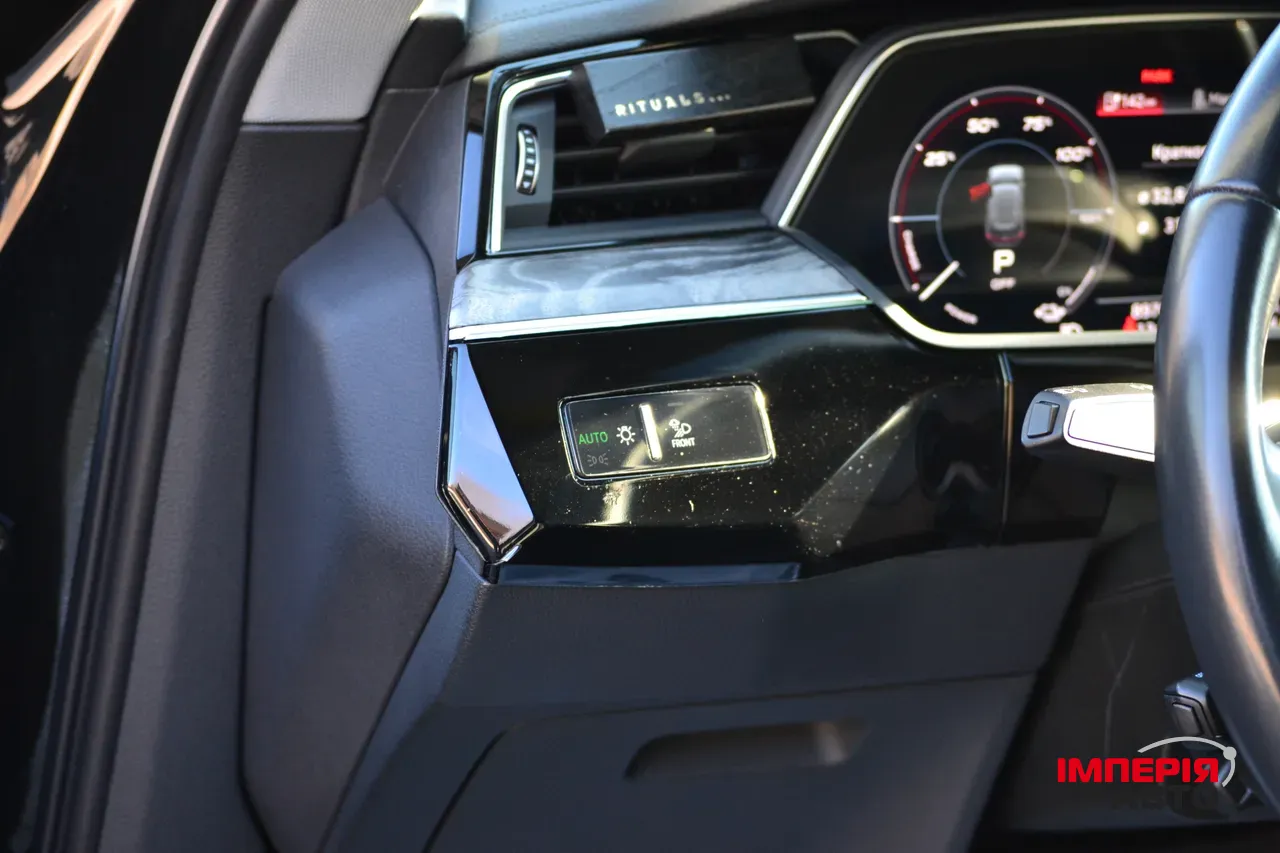 Audi e-tron Sportback - фото 26