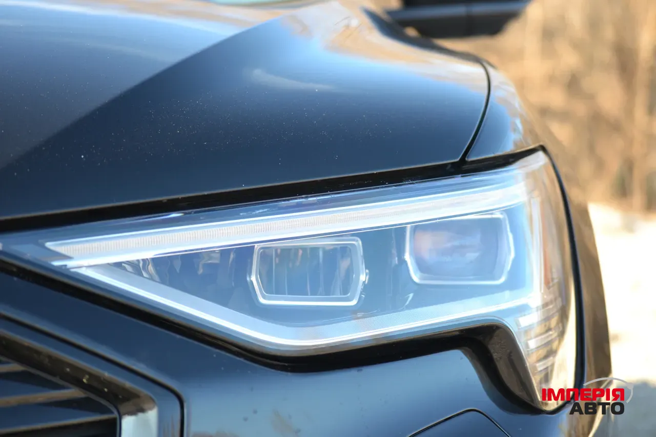 Audi e-tron Sportback - фото 12