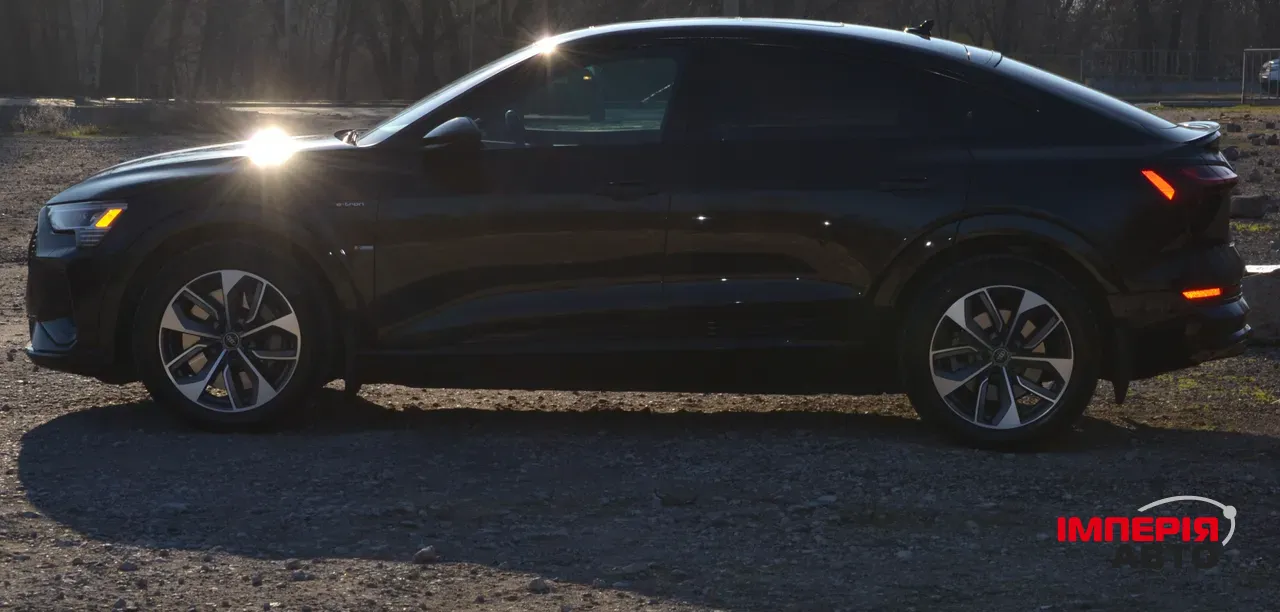 Audi e-tron Sportback - фото 5