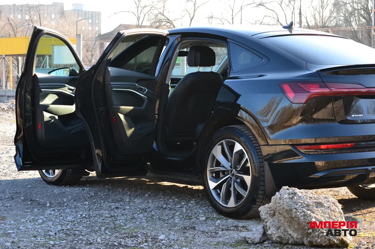 Audi e-tron Sportback - фото 15