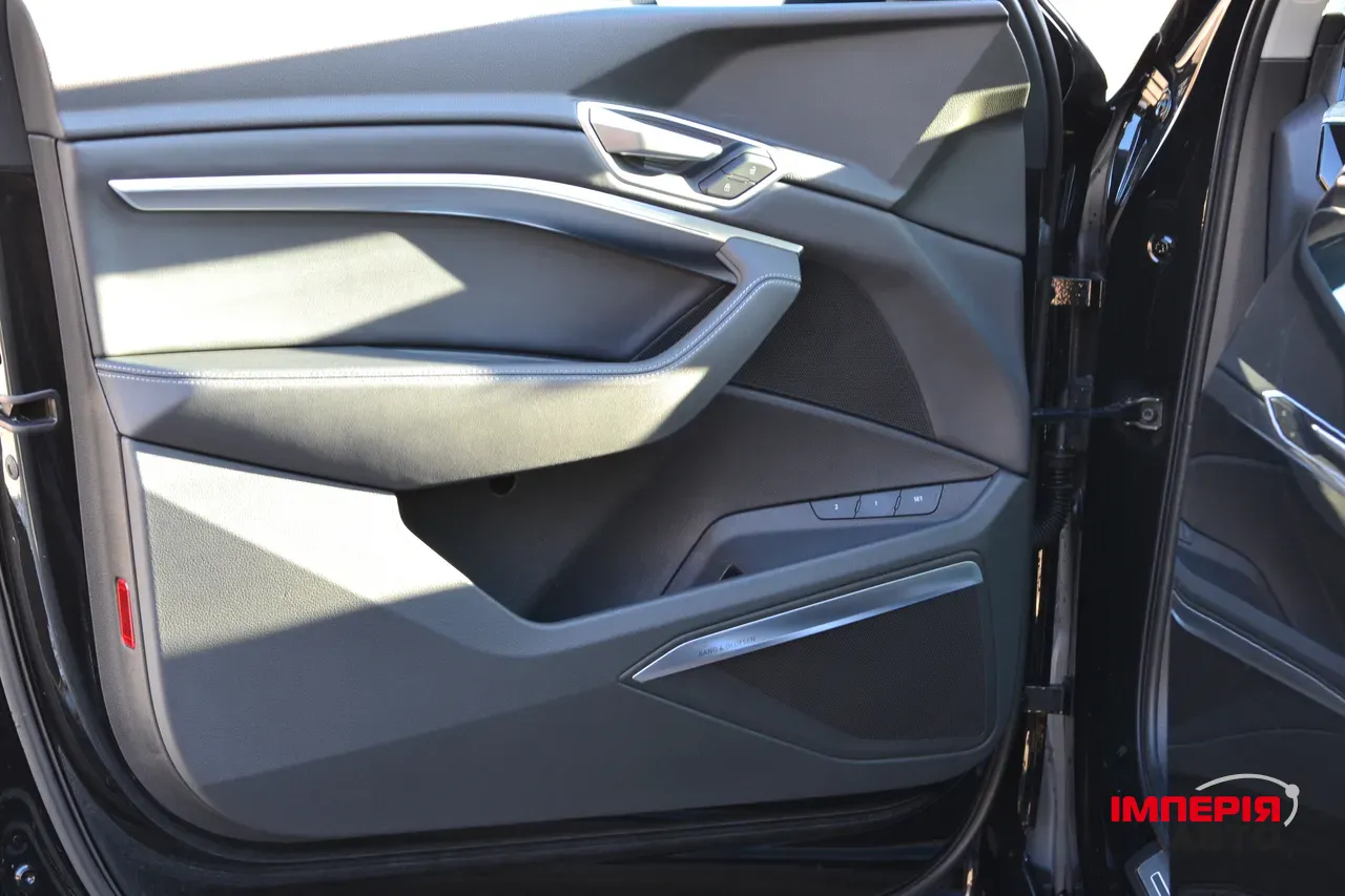 Audi e-tron Sportback - фото 32