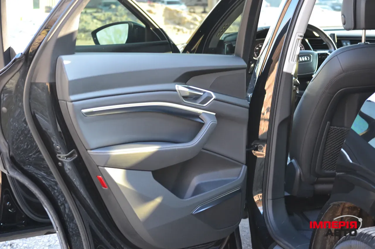 Audi e-tron Sportback - фото 31
