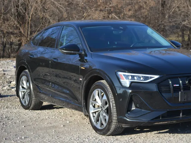 Audi e-tron Sportback - фото 2