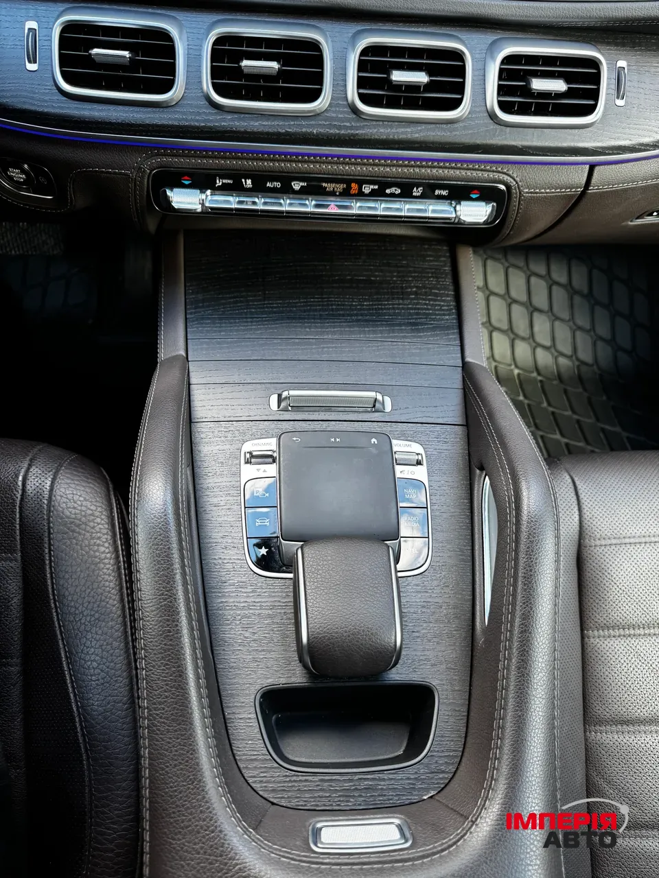 Mercedes-Benz GLE - фото 14