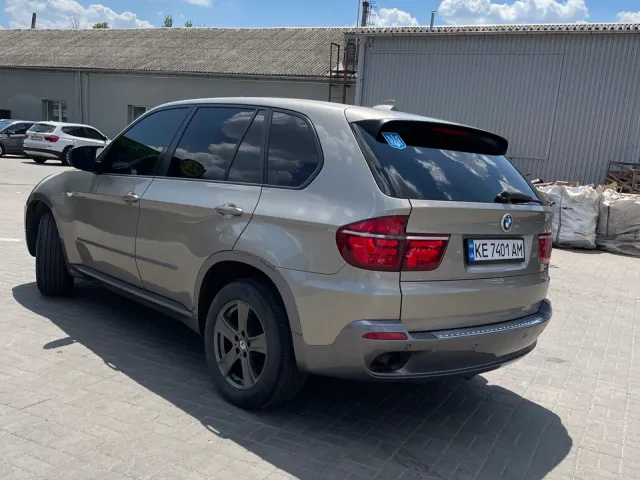 BMW X5 - фото 3