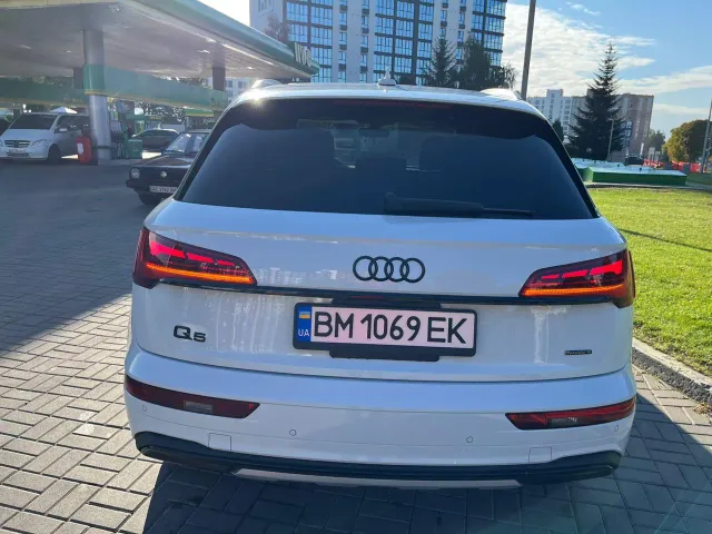 Audi Q5 - фото 3