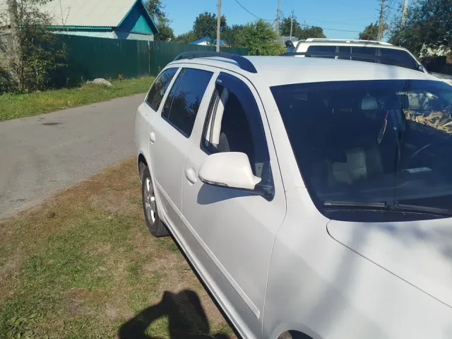 Skoda Octavia - фото 3
