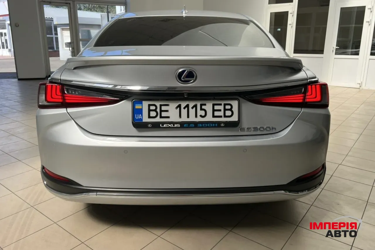 Lexus ES - фото 6