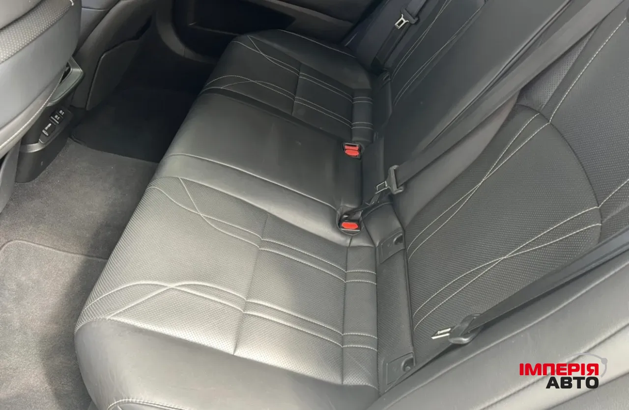 Lexus ES - фото 12