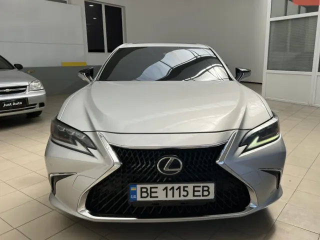 Lexus ES - фото 5