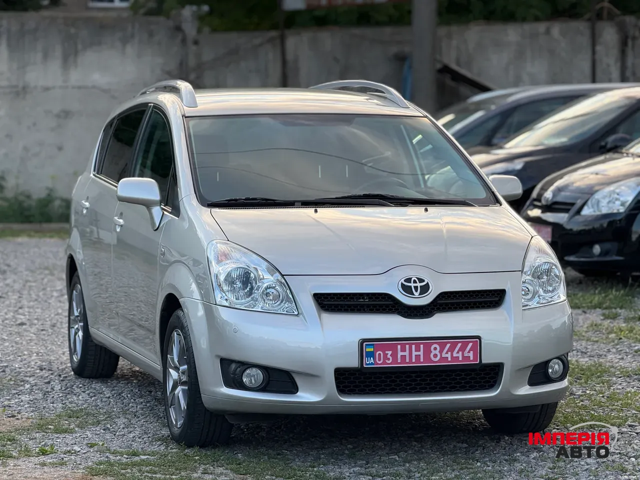 Toyota Corolla Verso - фото 5