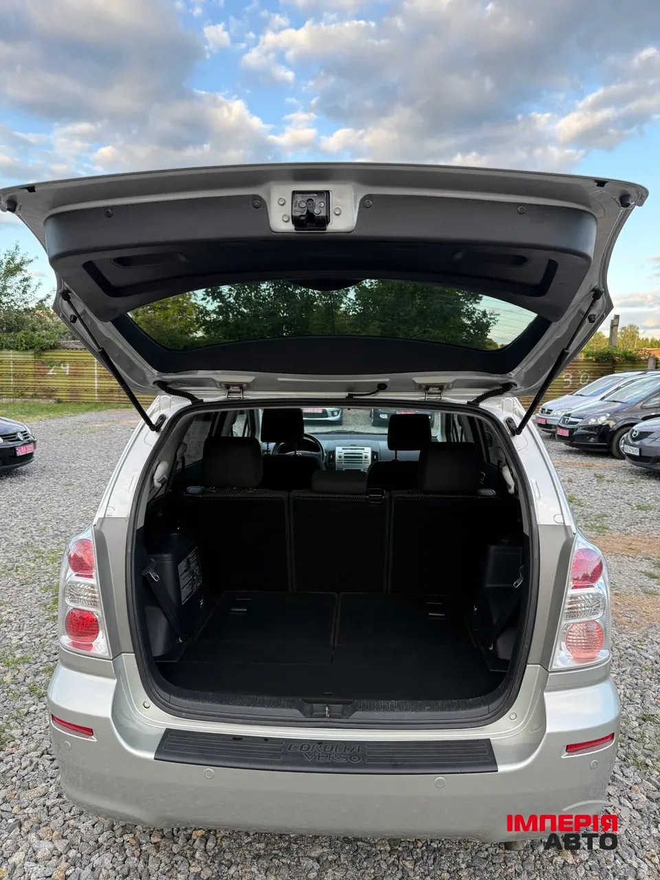 Toyota Corolla Verso - фото 17