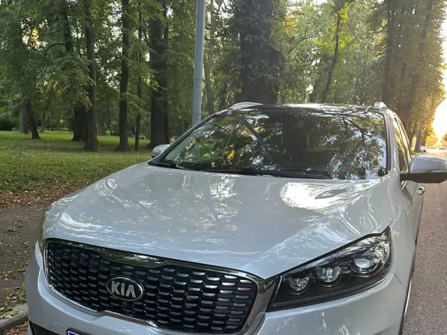 Kia Sorento - фото 5