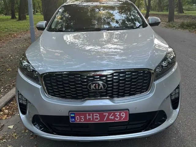 Kia Sorento - фото 4