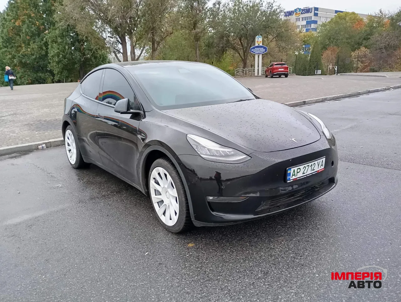 Tesla Model Y - фото 1