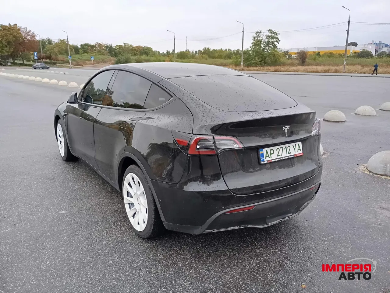 Tesla Model Y - фото 7