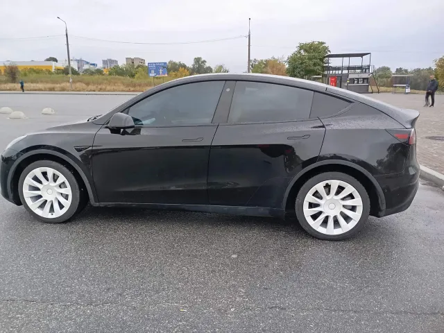 Tesla Model Y - фото 5