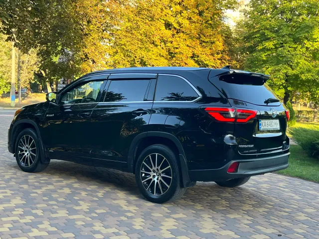 Toyota Highlander - фото 4