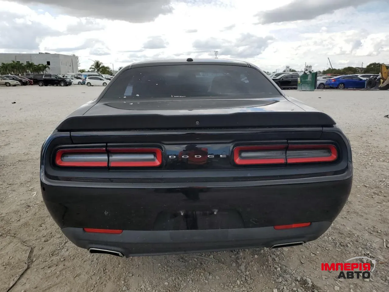 Dodge Challenger - фото 12