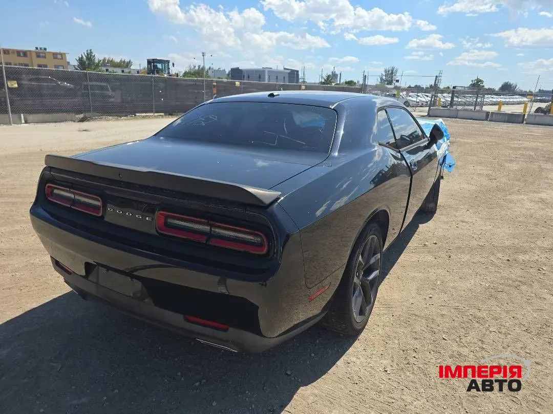 Dodge Challenger - фото 2