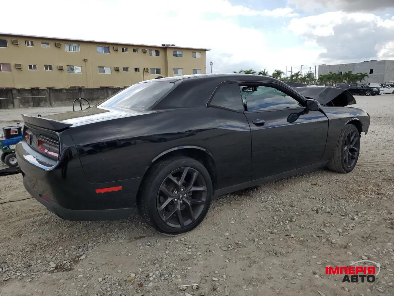 Dodge Challenger - фото 1