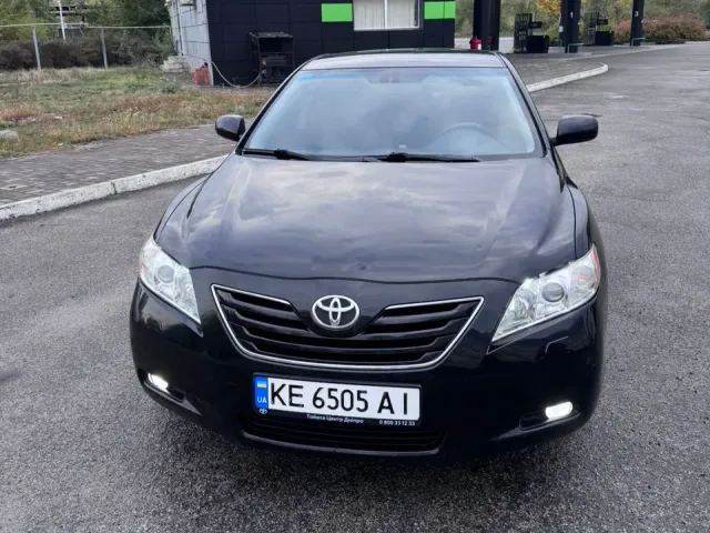 Toyota Camry - фото 5