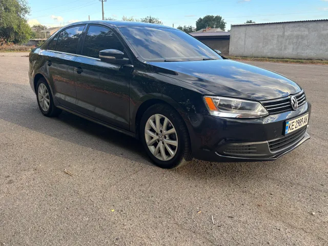 Volkswagen Jetta - фото 2