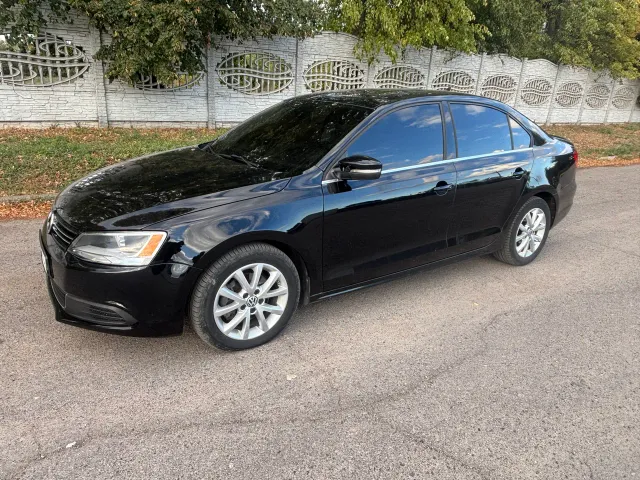 Volkswagen Jetta - фото 1