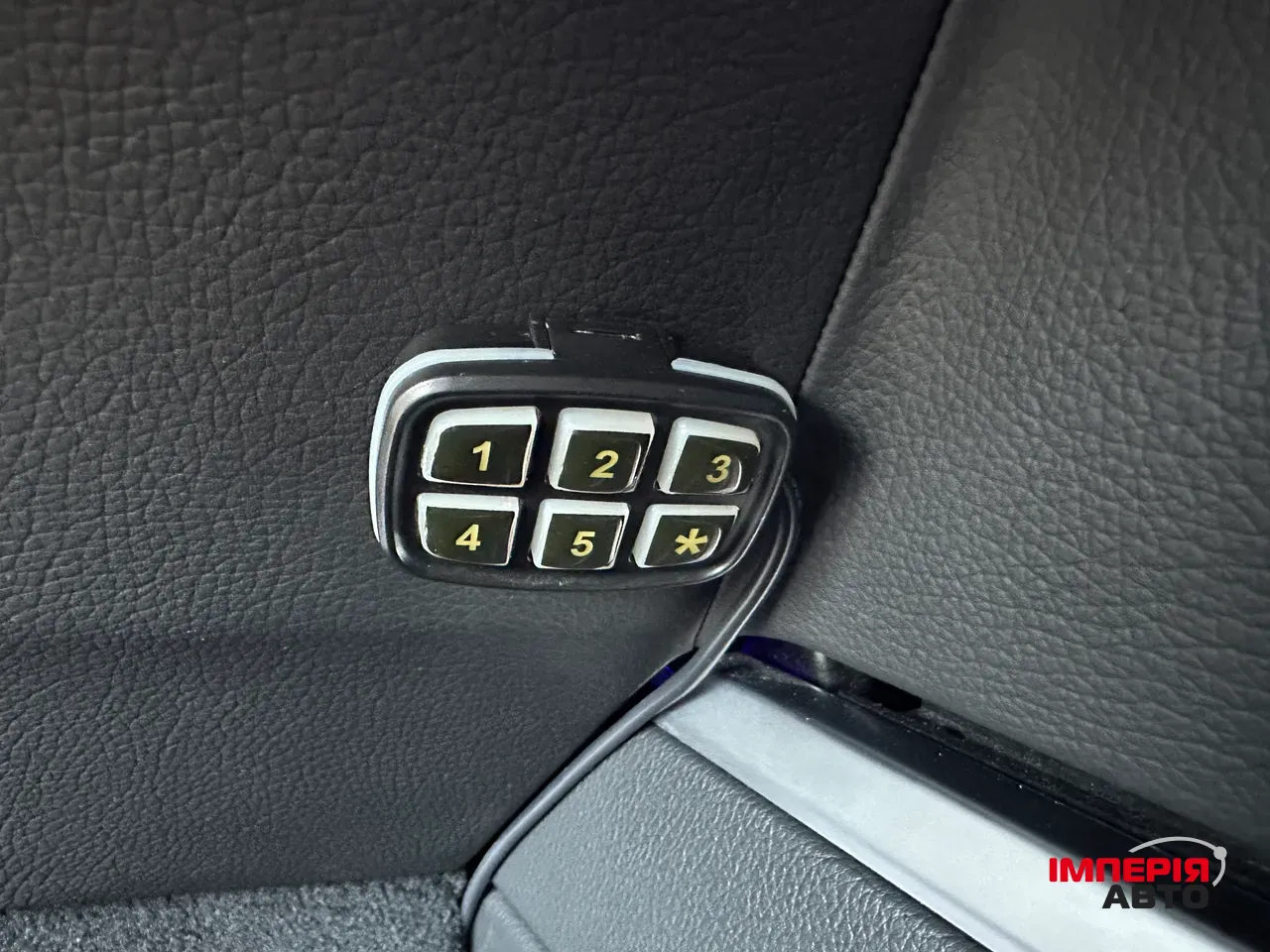 Mercedes-Benz G-Класс - фото 17