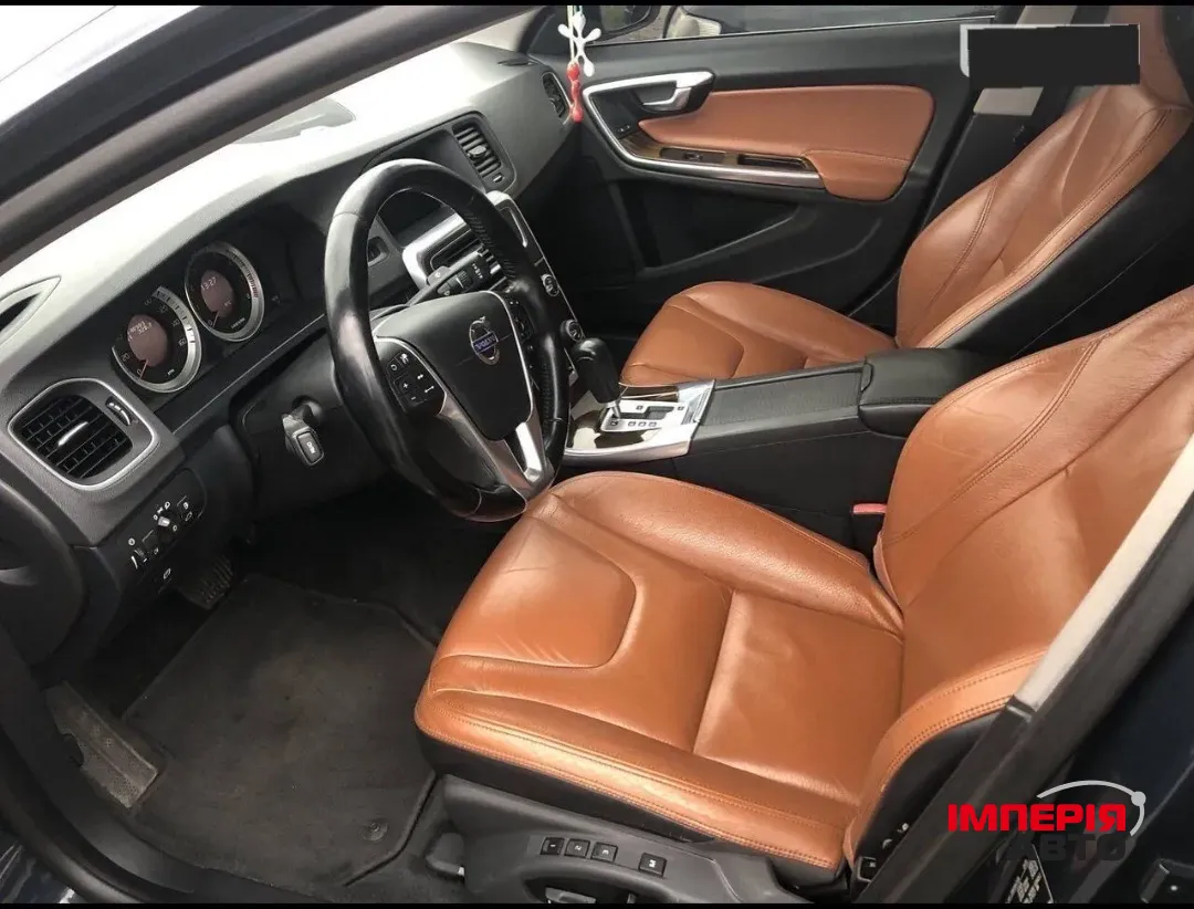 Volvo S60 - фото 4