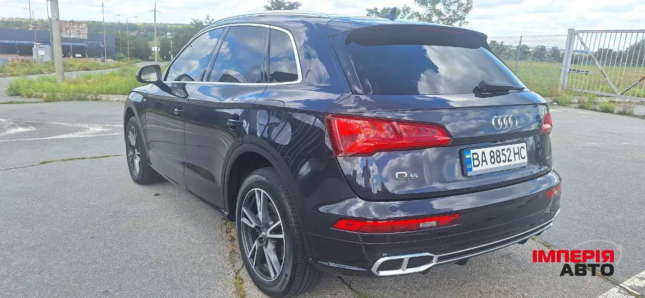 Audi Q5 - фото 10