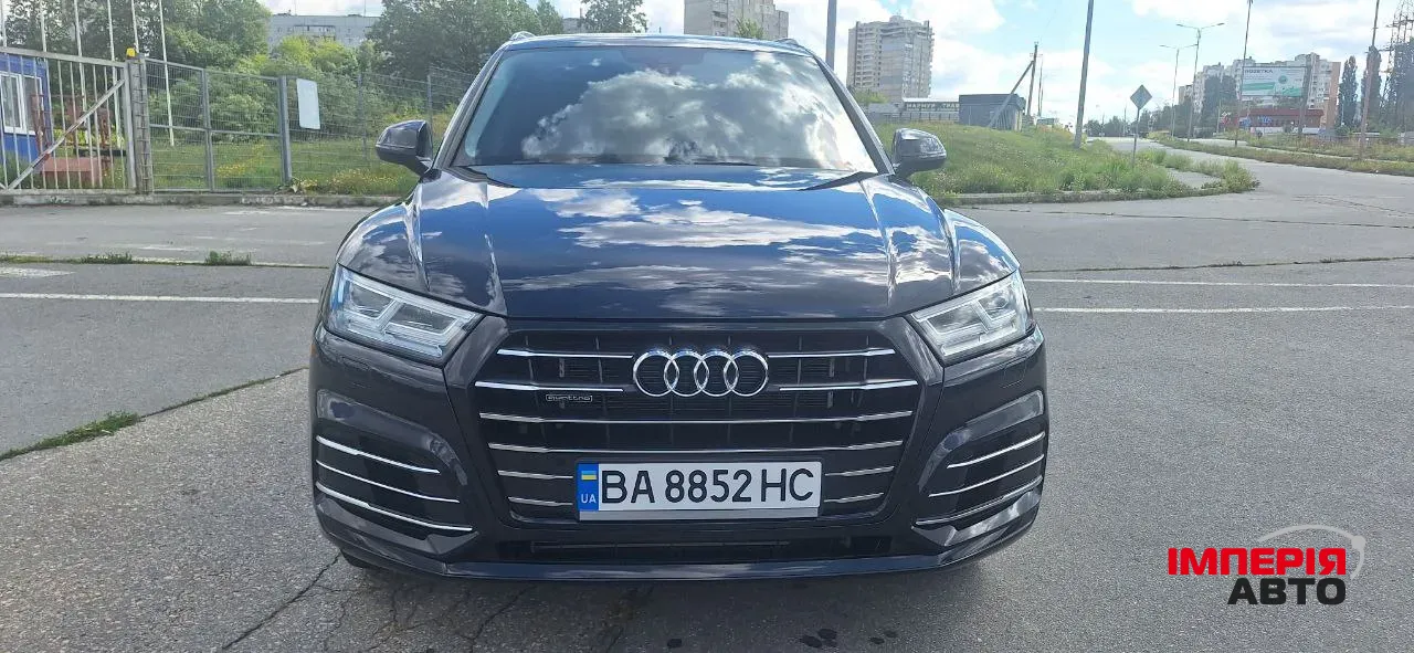 Audi Q5 - фото 1