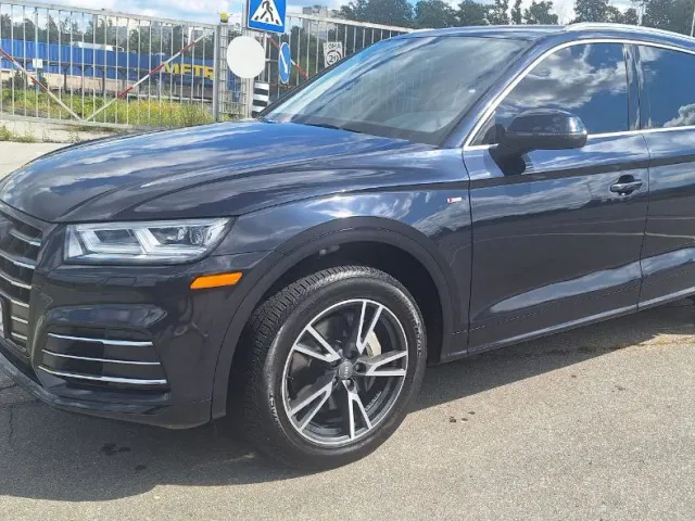 Audi Q5 - фото 3