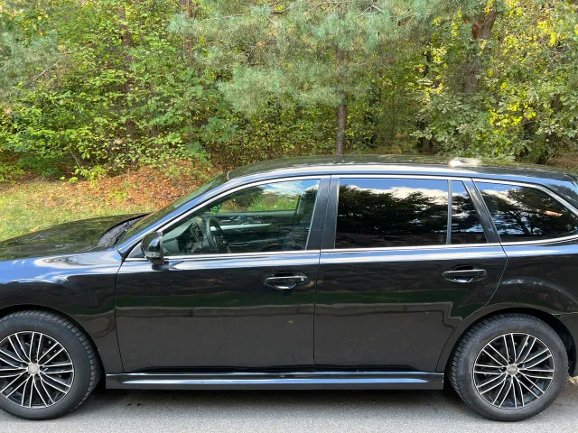 Subaru Legacy - фото 4